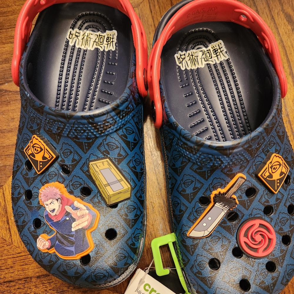 Big kids crocs size 3